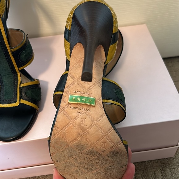 L.A.M.B shoes size 9 - Picture 3 of 3